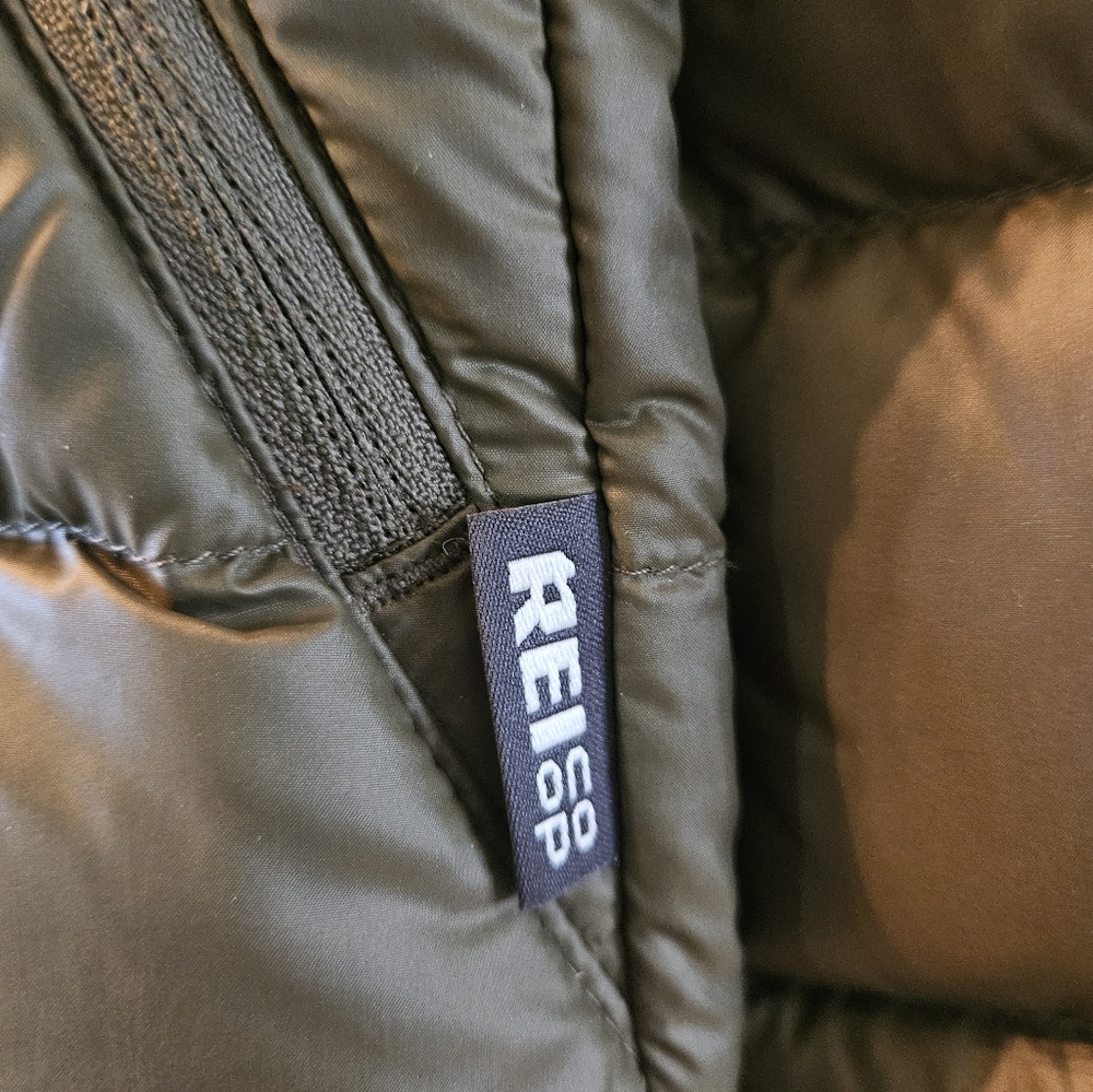 NEW Men's REI Coop Army Green 650 Down Puffer Jacket XL Regular fit - Picture 5 of 16